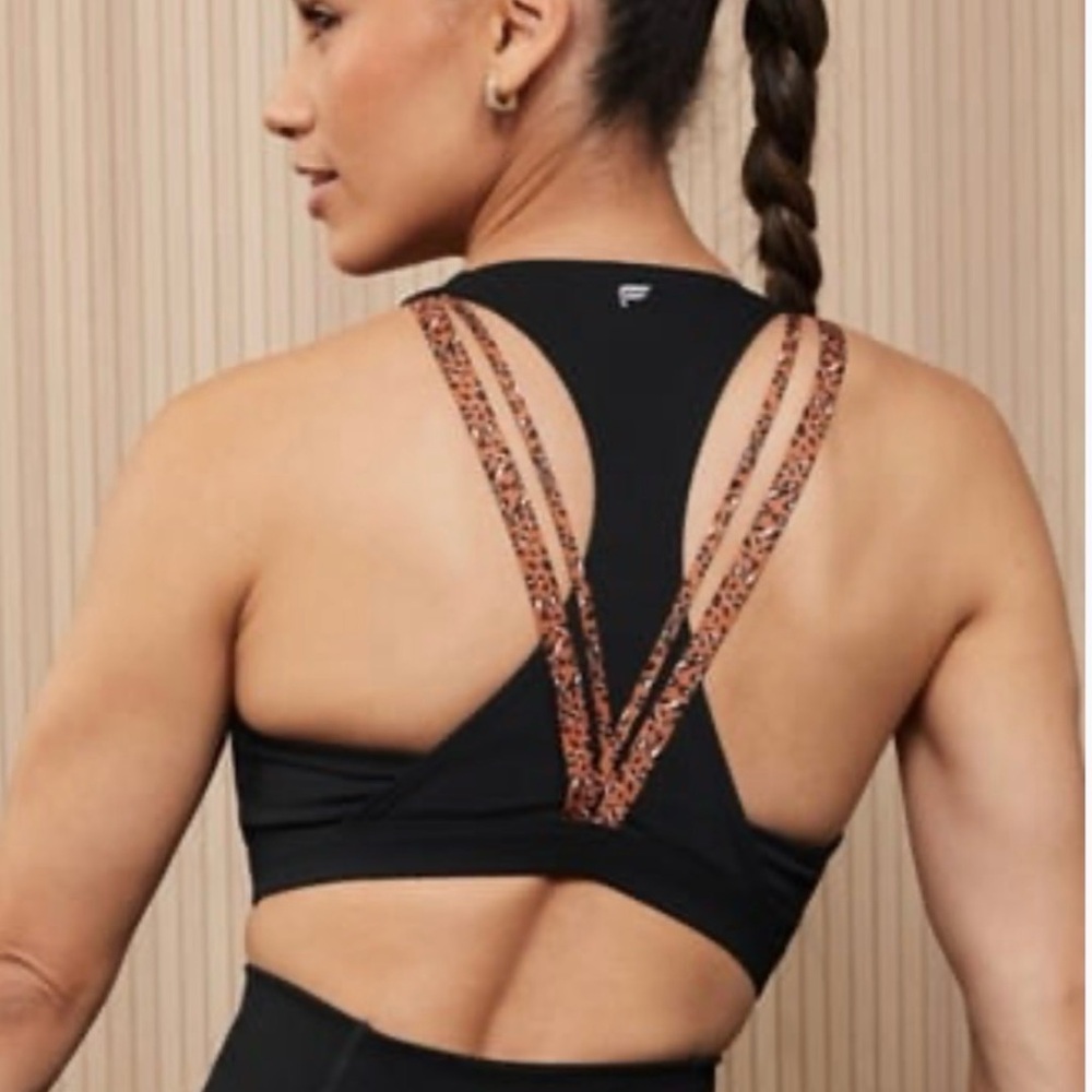 Fabletics Boost Medium Impact Sports Bra Black w/ leopard size small